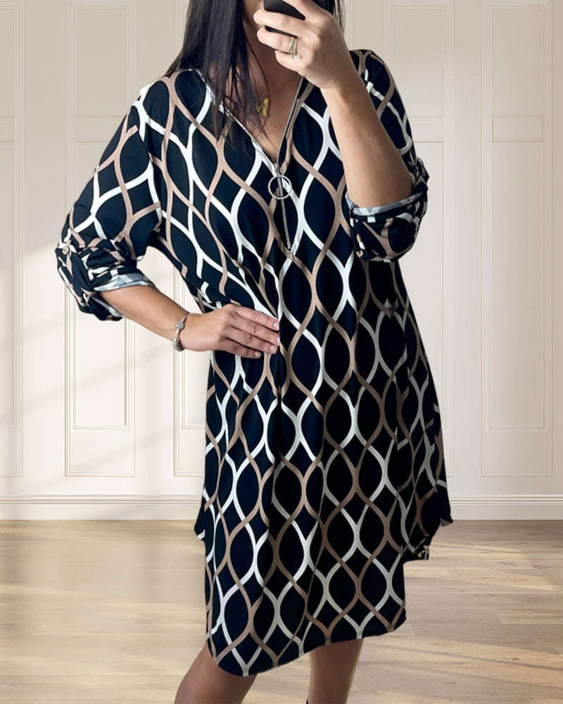 Klänning med dragkedja och rombtryck