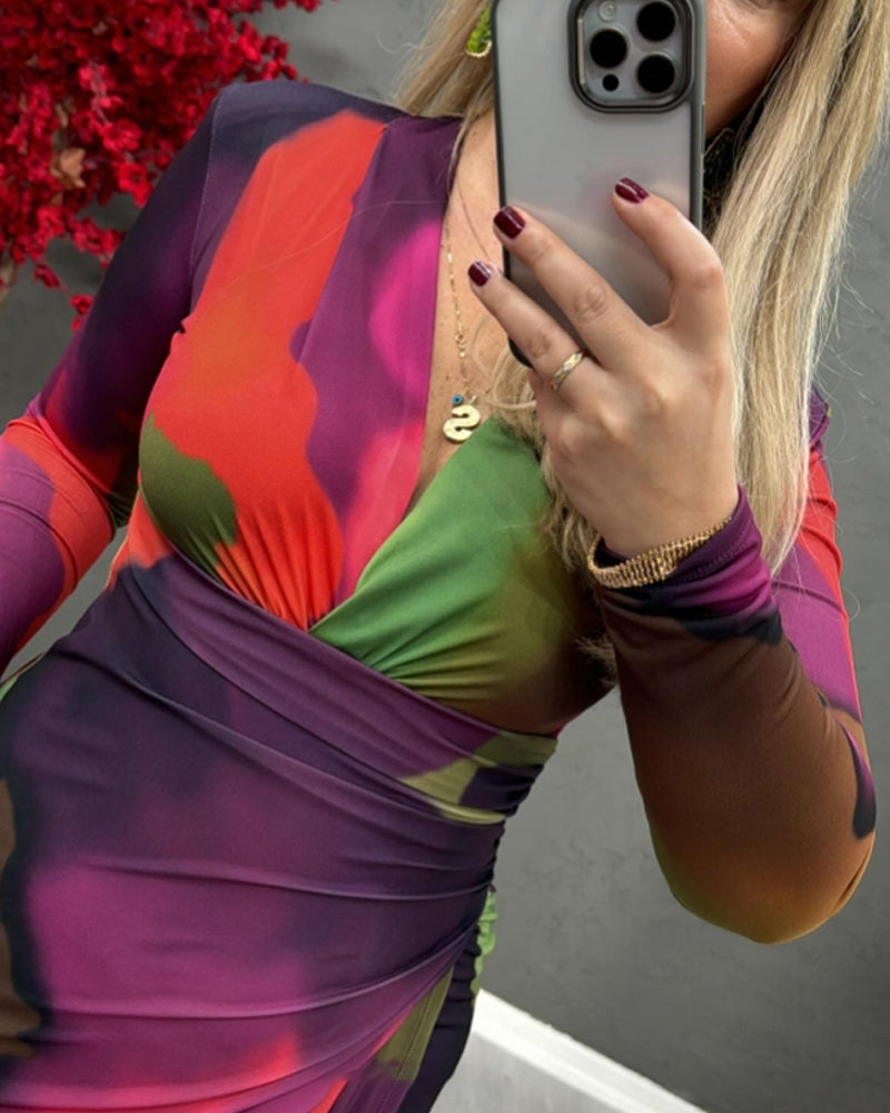 Färgglad tryckt v-ringad elegant klänning