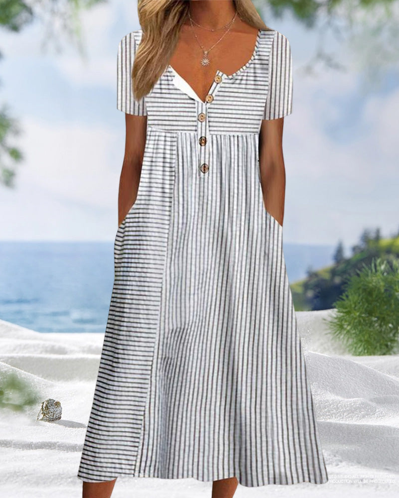 Kortärmad klänning med randigt tryck