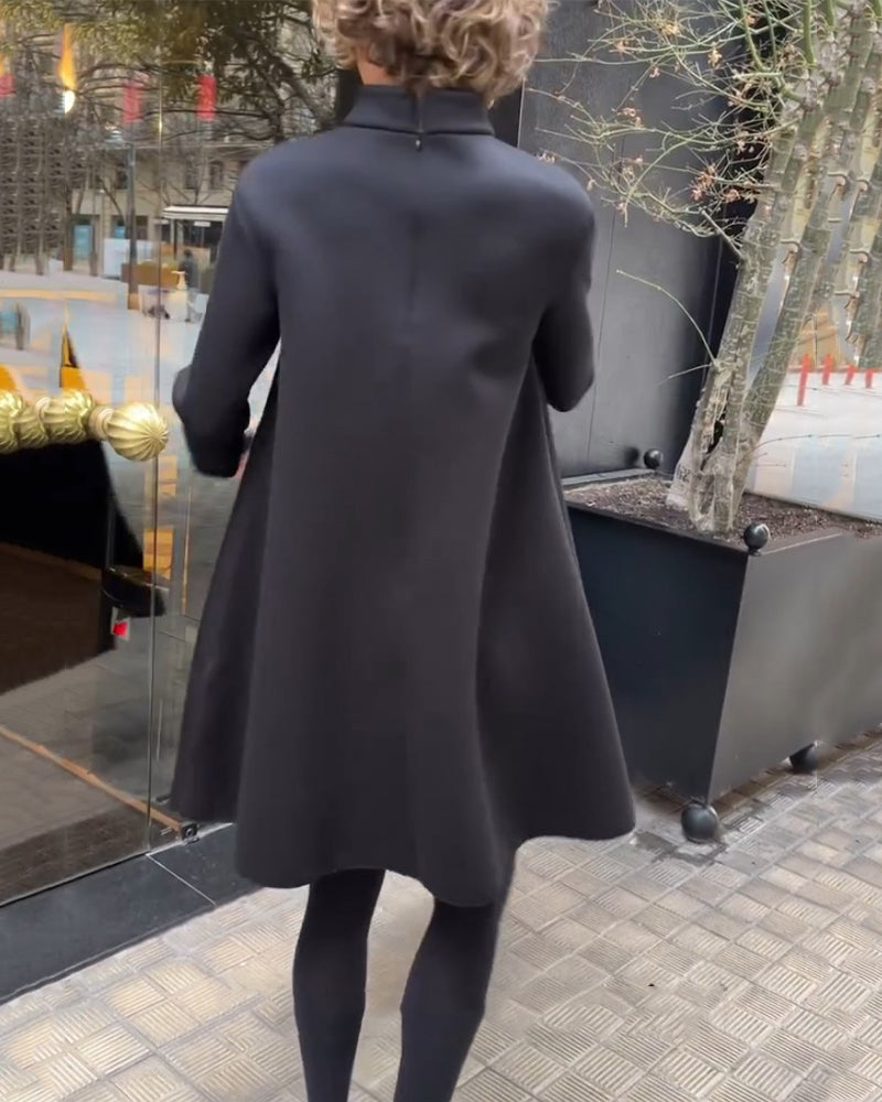 Enfärgad halv turtleneck klänning