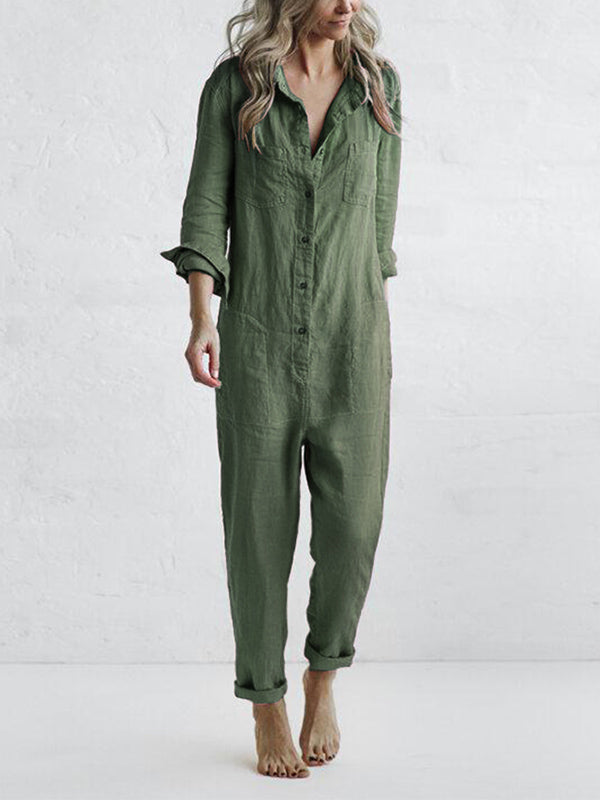 Långärmad jumpsuit med knäppning och avslappnad reversficka
