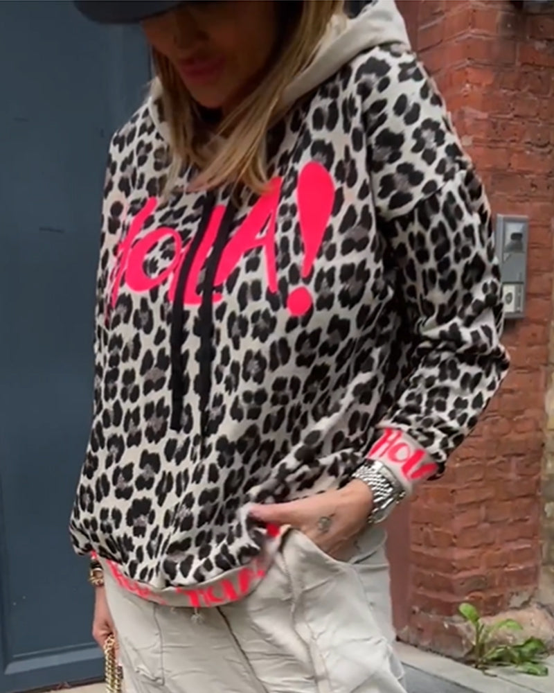 Huvtröja med leopardtryck