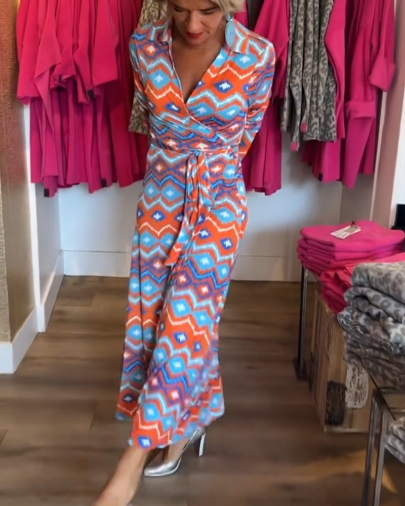 Färgglad tryckt klänning med axelband