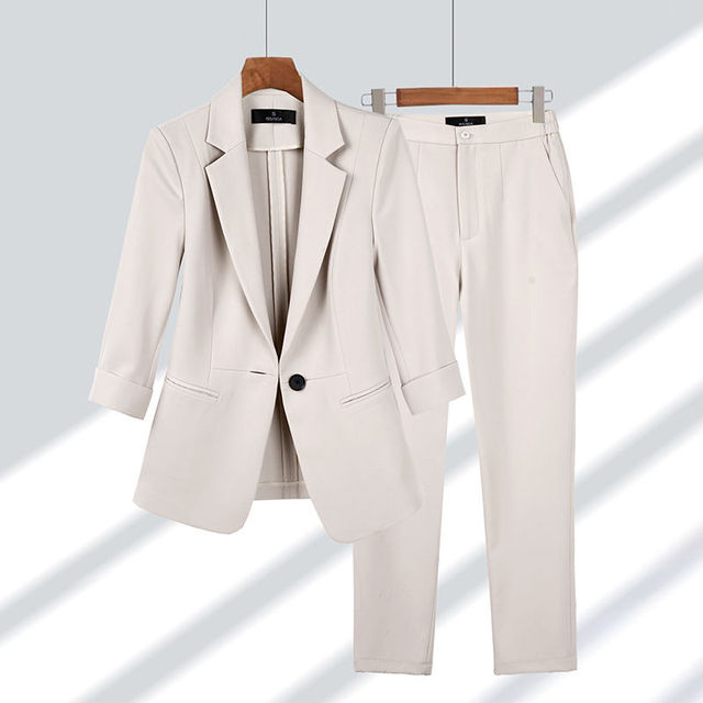 Blazer och strumpbyxor