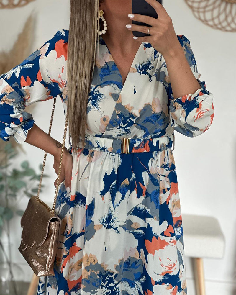 Elegant klänning med slits med blommönster