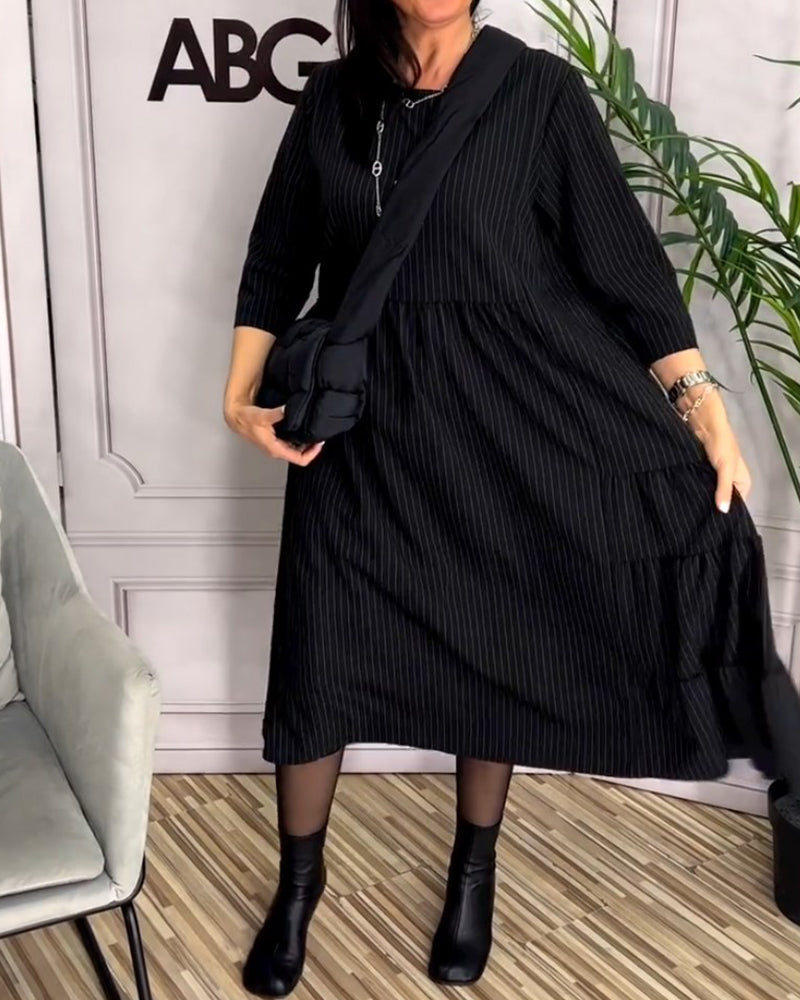 Enkel urkärnad klänning med rund hals