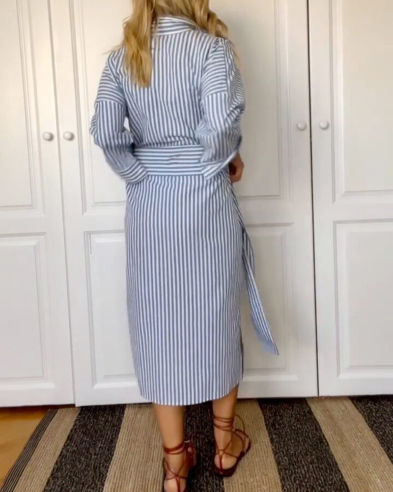 Randig skjortklänning med skärp