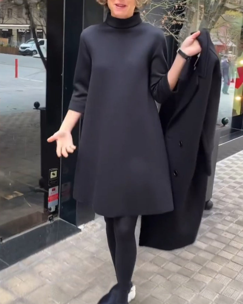 Enfärgad halv turtleneck klänning