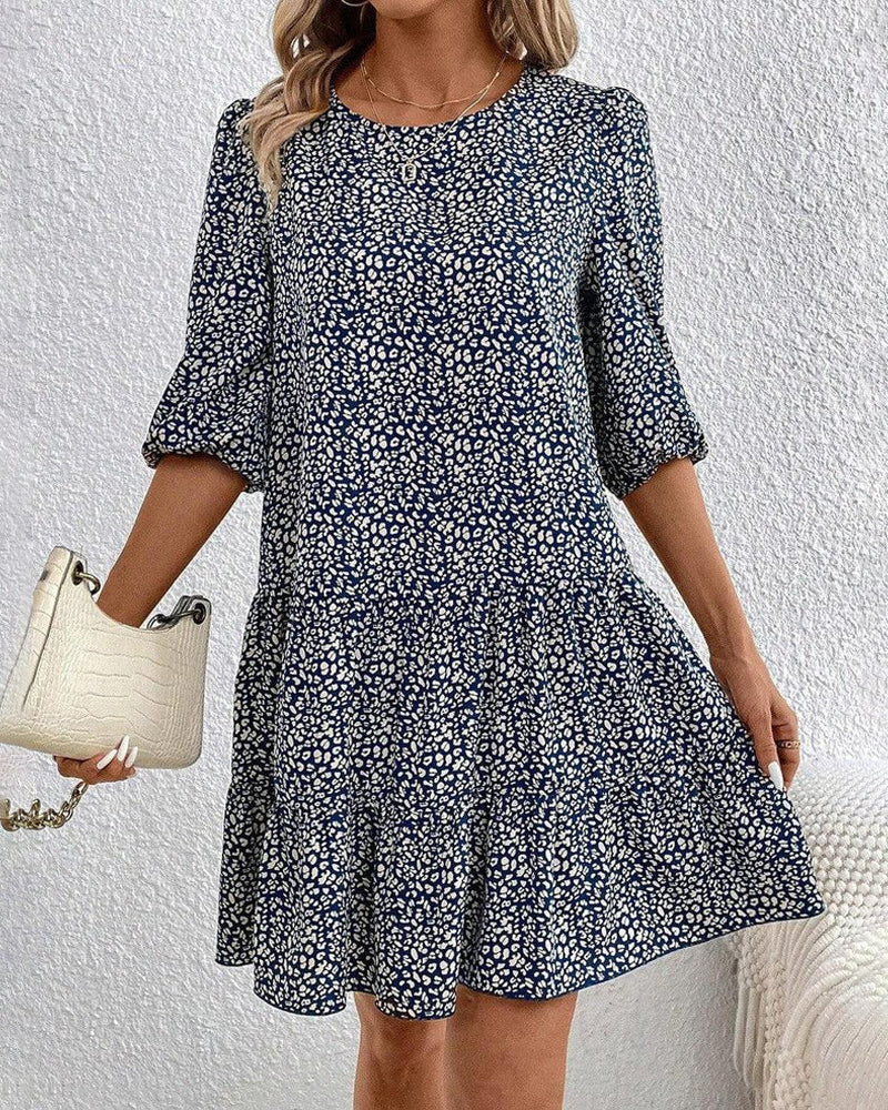 Klänning med elegant stil och rund hals