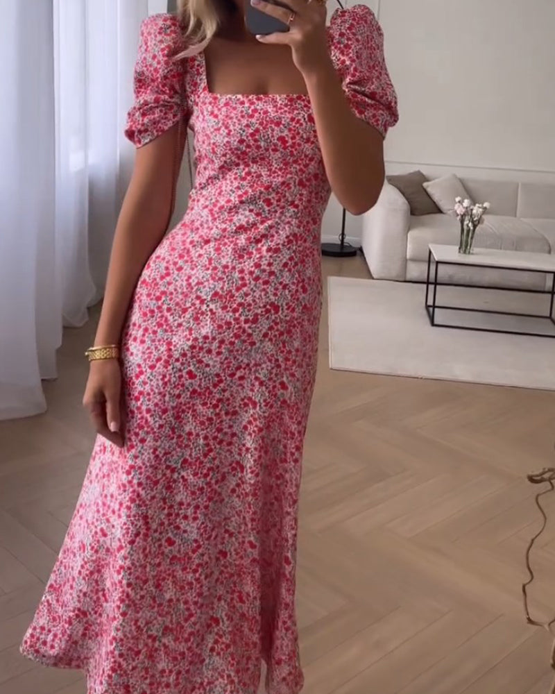 Klänning med tryckt bubbelärm med fyrkantig krage