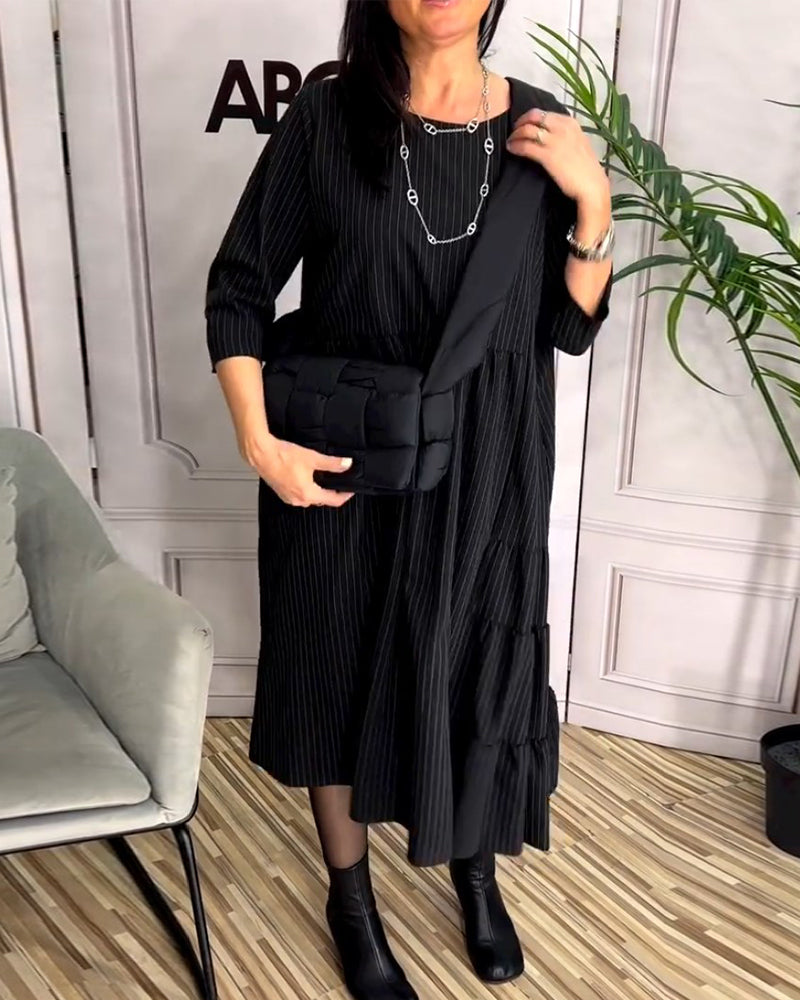 Enkel urkärnad klänning med rund hals