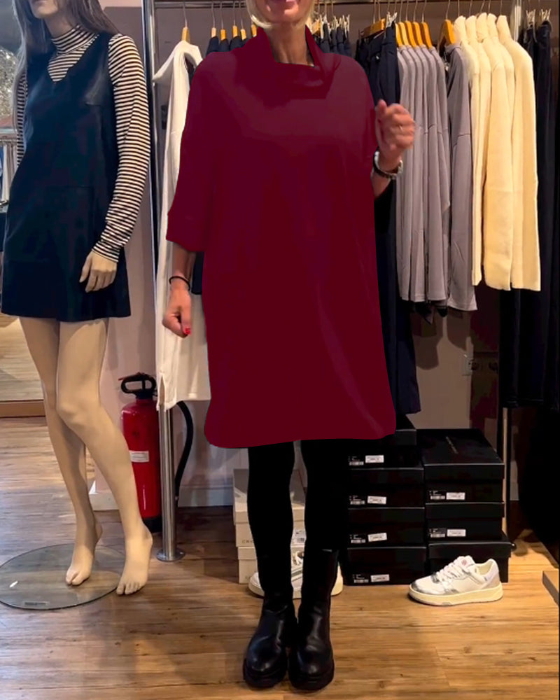 Enfärgad klänning med rund halsringning