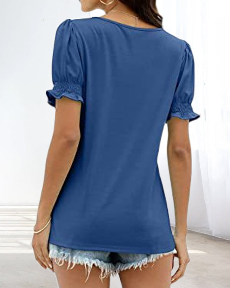 Enfärgad T-shirt med fyrkantig halsringning