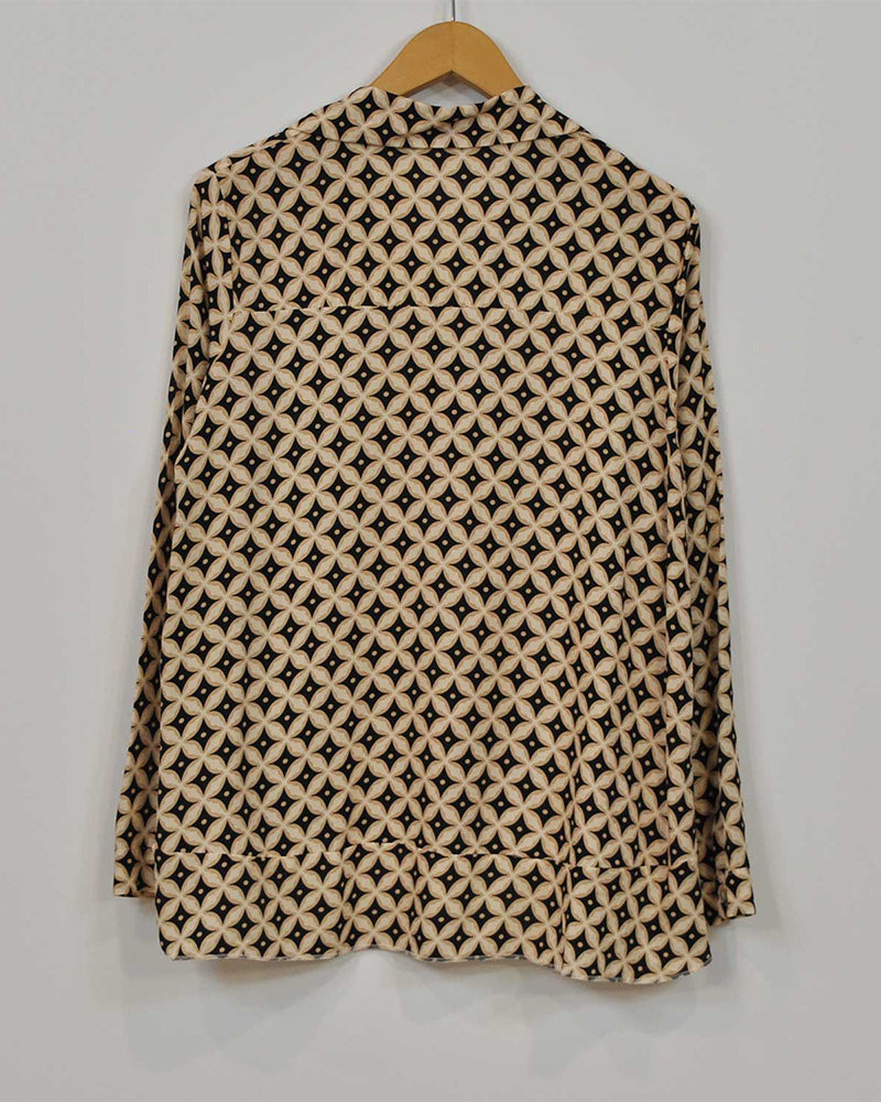 Tryckt långärmad skjorta