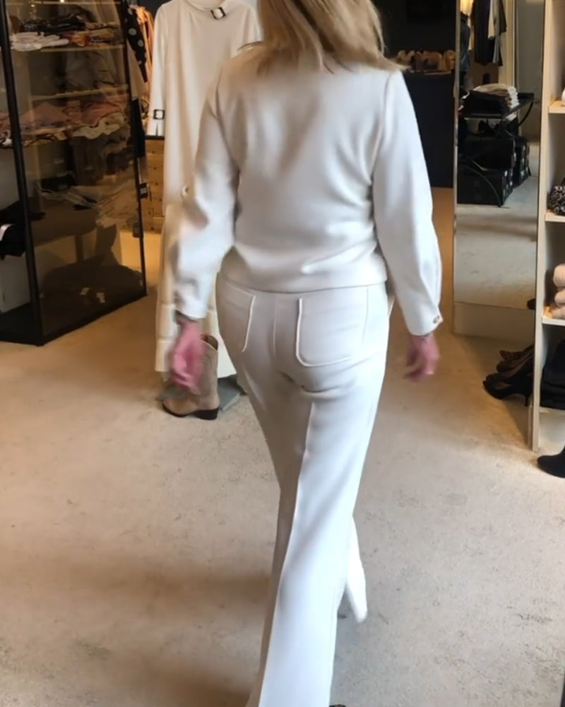 V-ringad enfärgad elegant topp