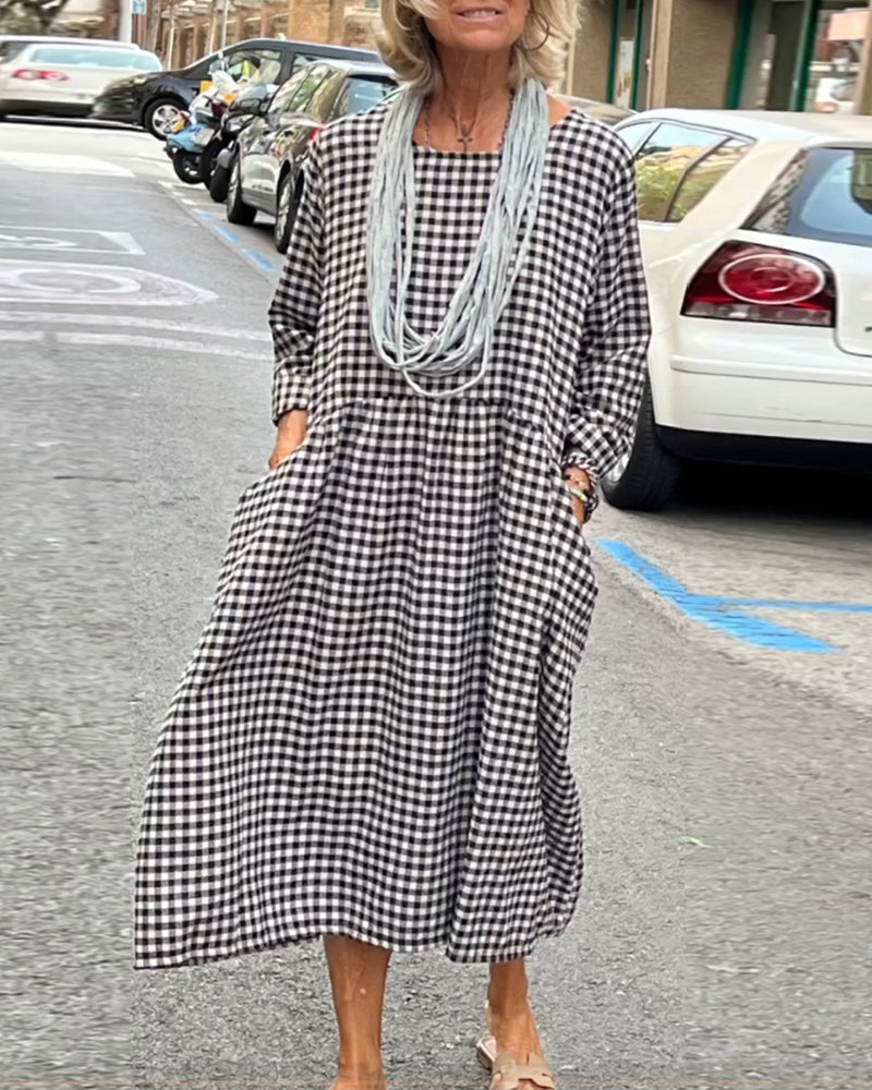 Rutigt tryck avslappnad fickklänning