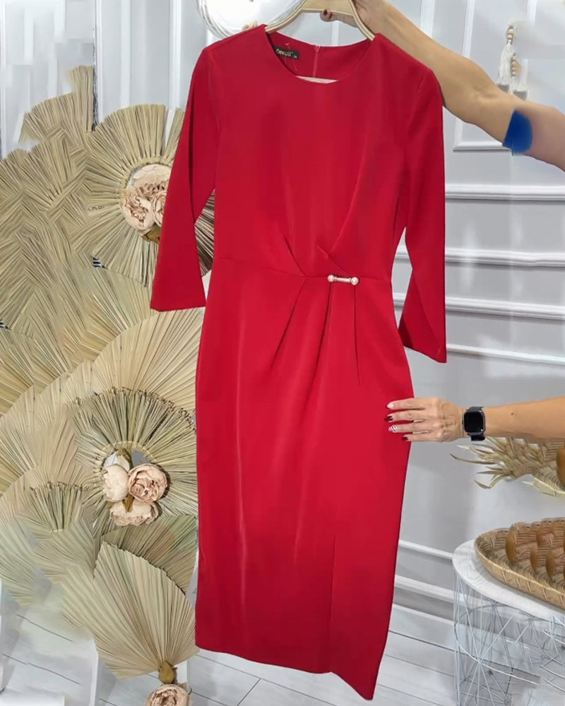 Romantisk enfärgad lång klänning med rund hals