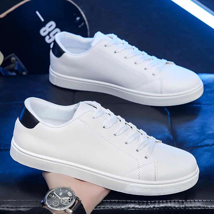 Levy Sneakers