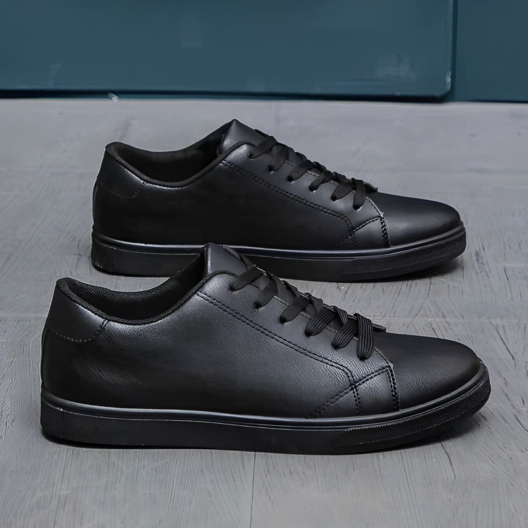 Levy Sneakers