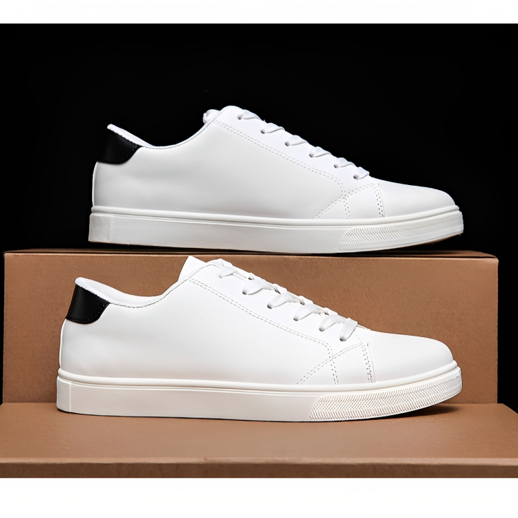Levy Sneakers