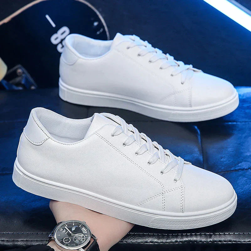 Levy Sneakers