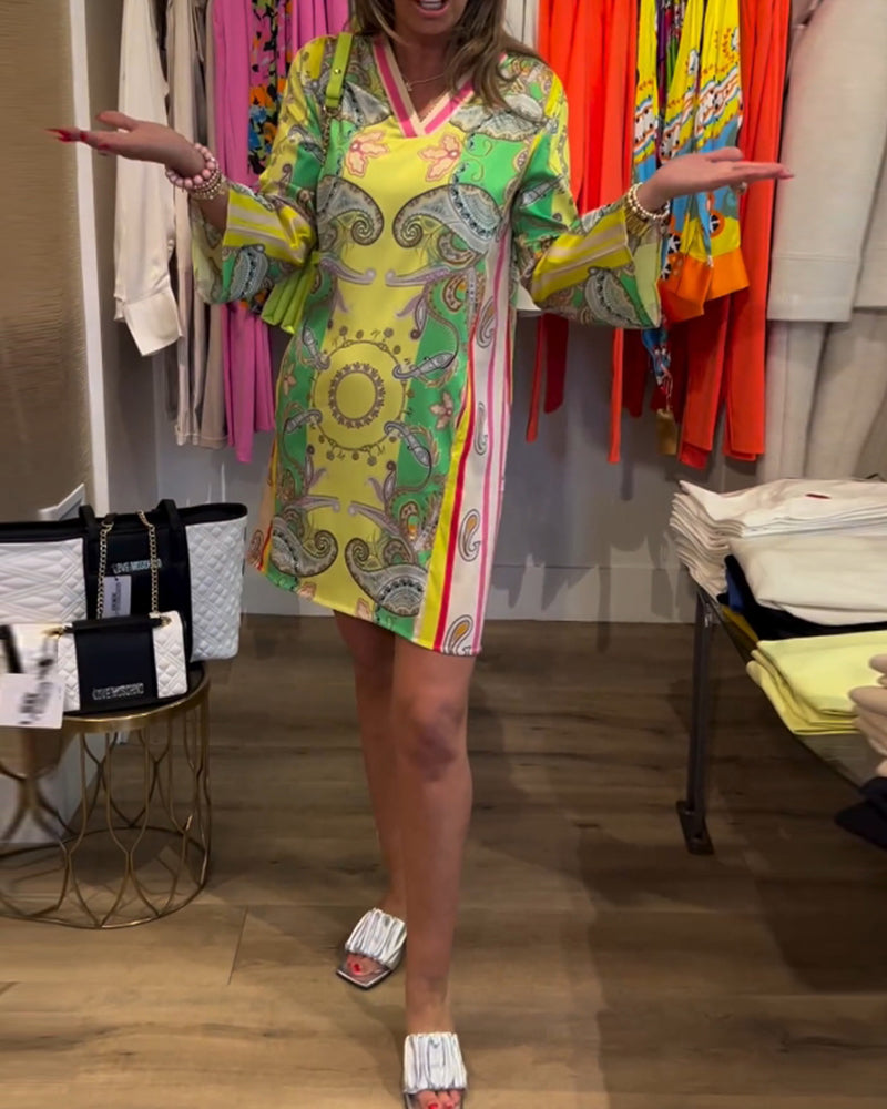 Klänningar med färgblockering tryck och lös passform