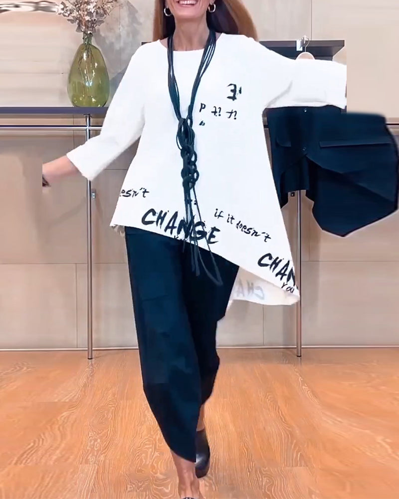 Avslappnad topp med bokstavstryck