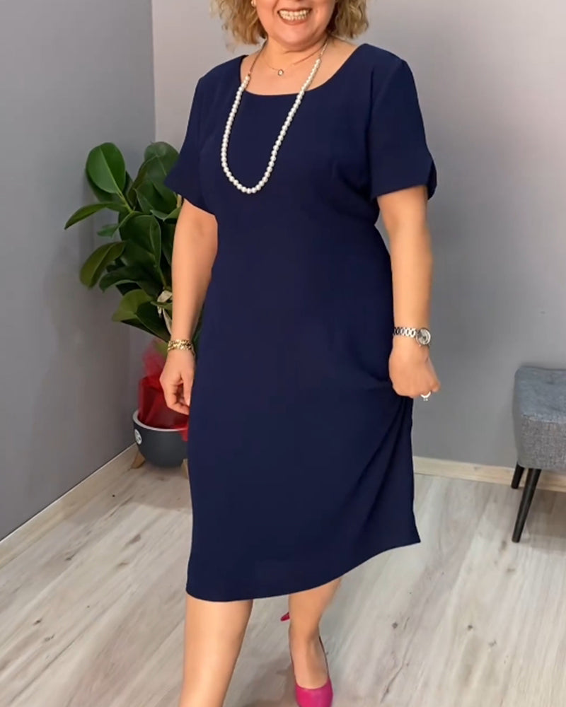 Enfärgad kortärmad elegant klänning