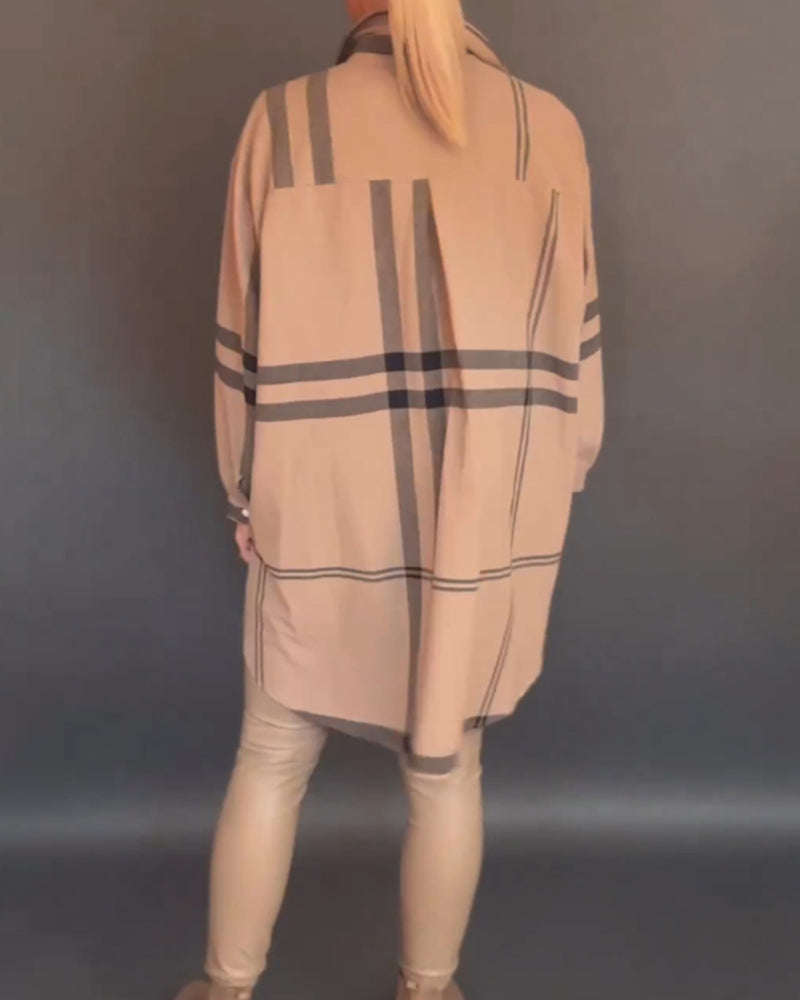 Avslappnad rutig lapelskjorta