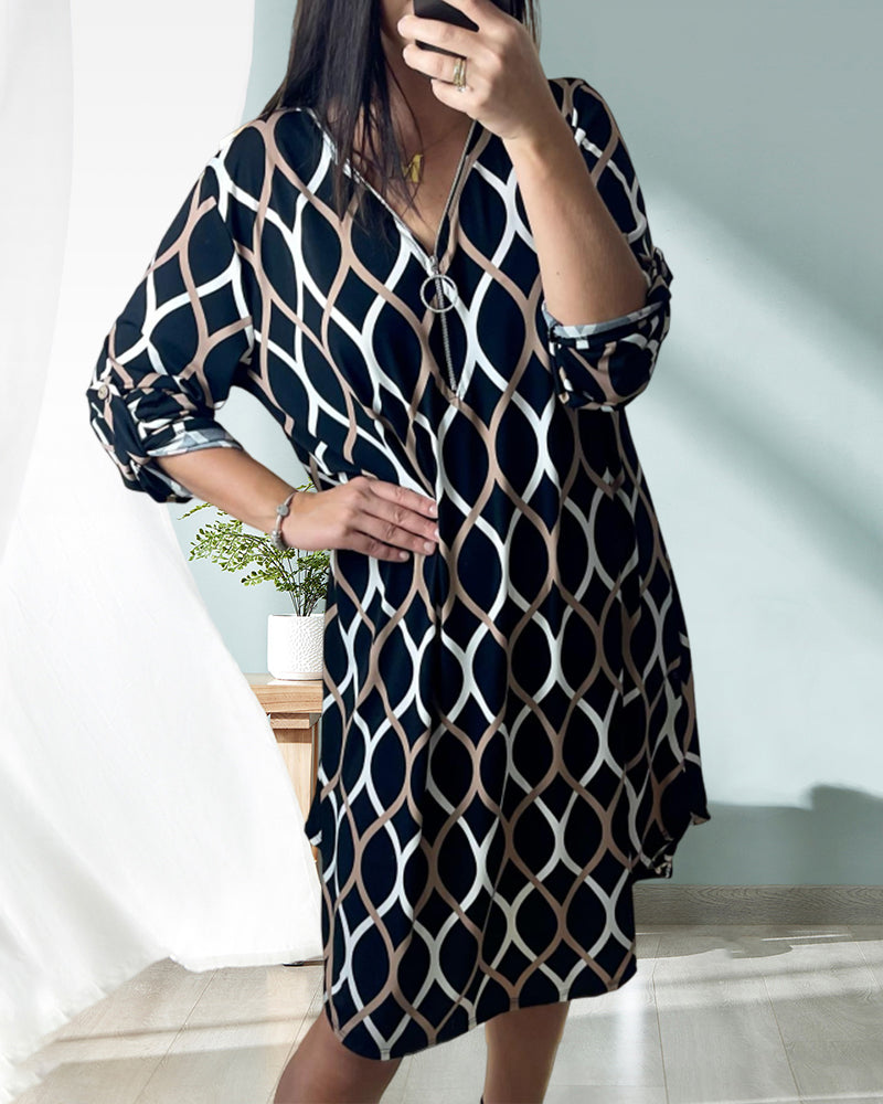 Klänning med dragkedja och rombtryck