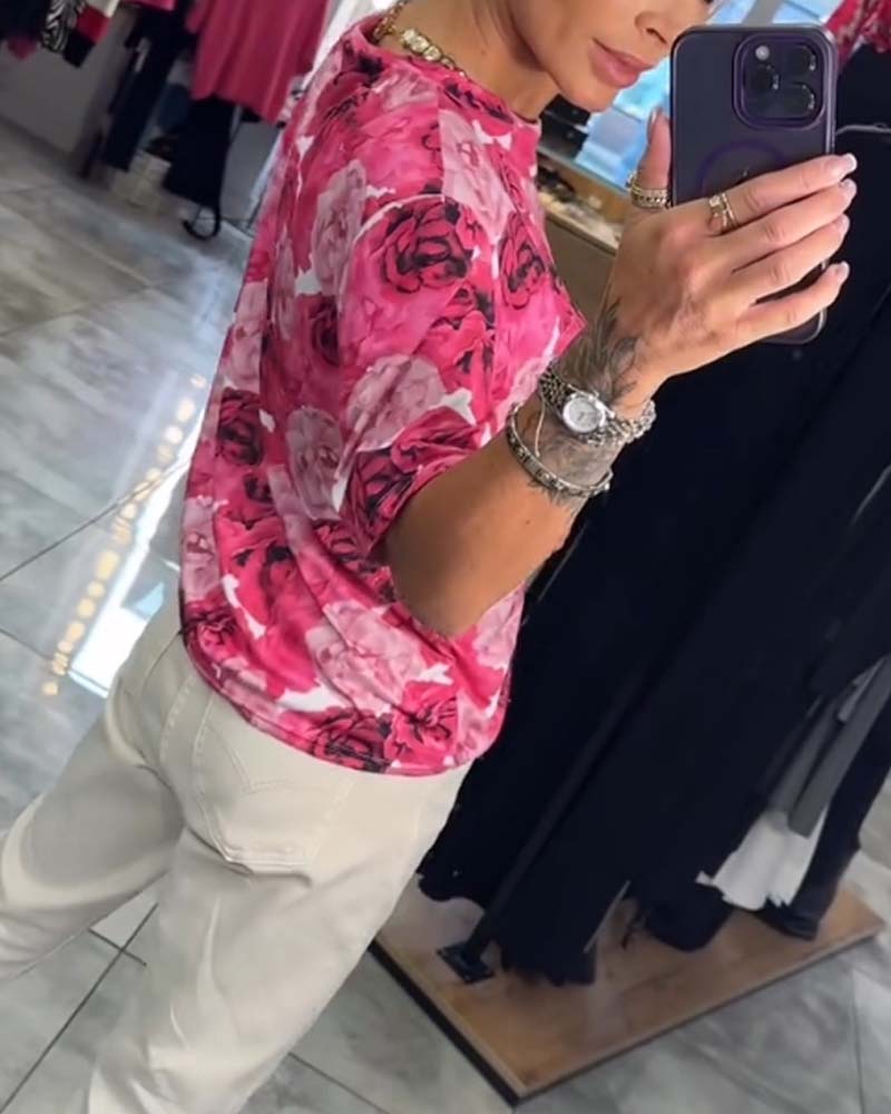 Topp med rund hals med rosa tryck