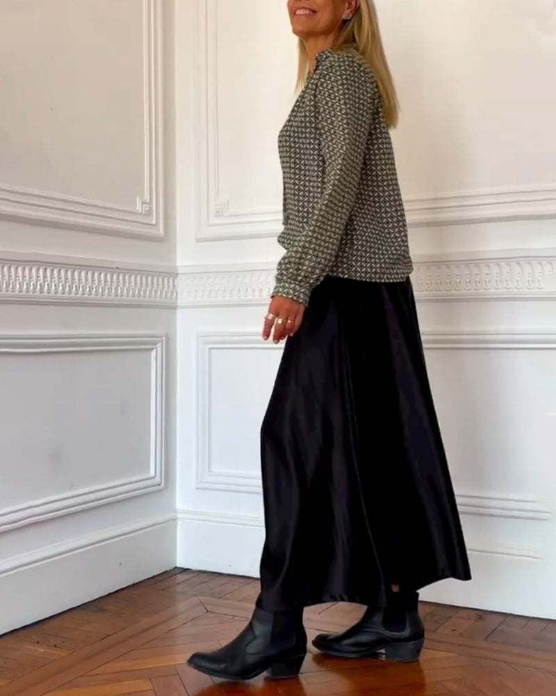 V-ringad ledig blus med geometriskt tryck