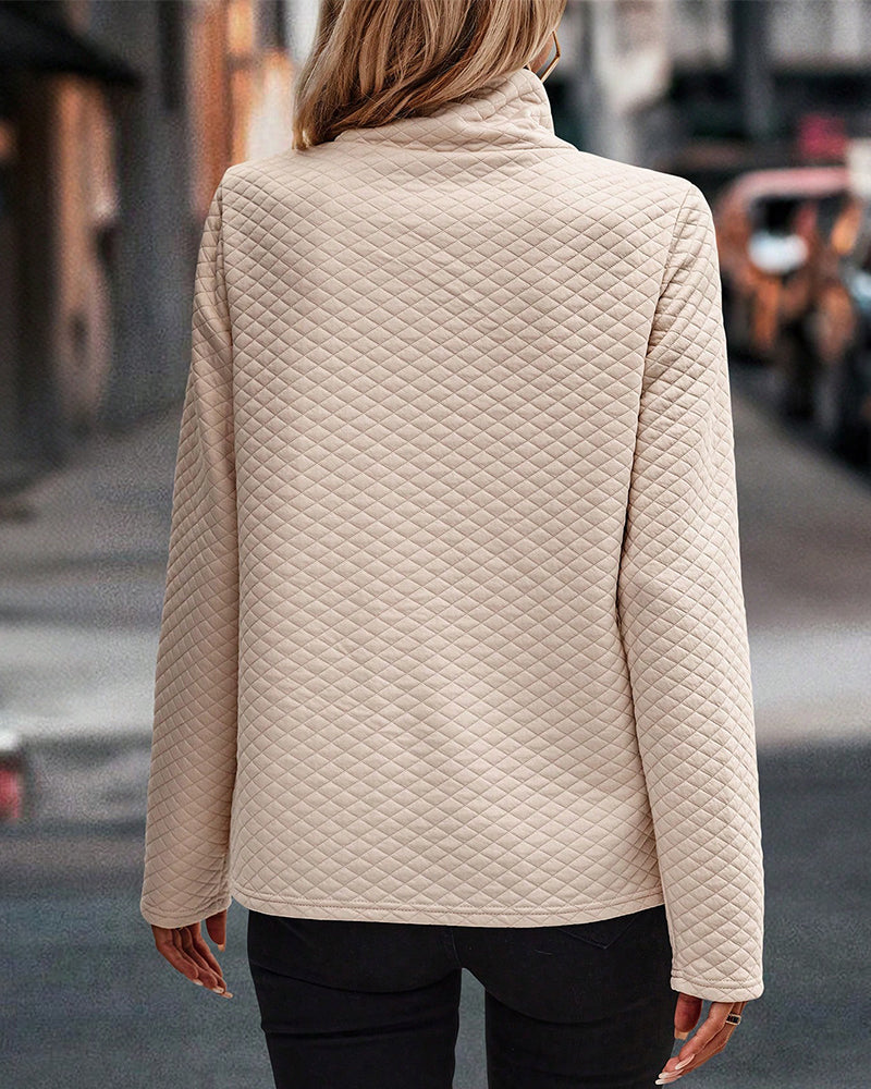 Enfärgad tröja med hög hals