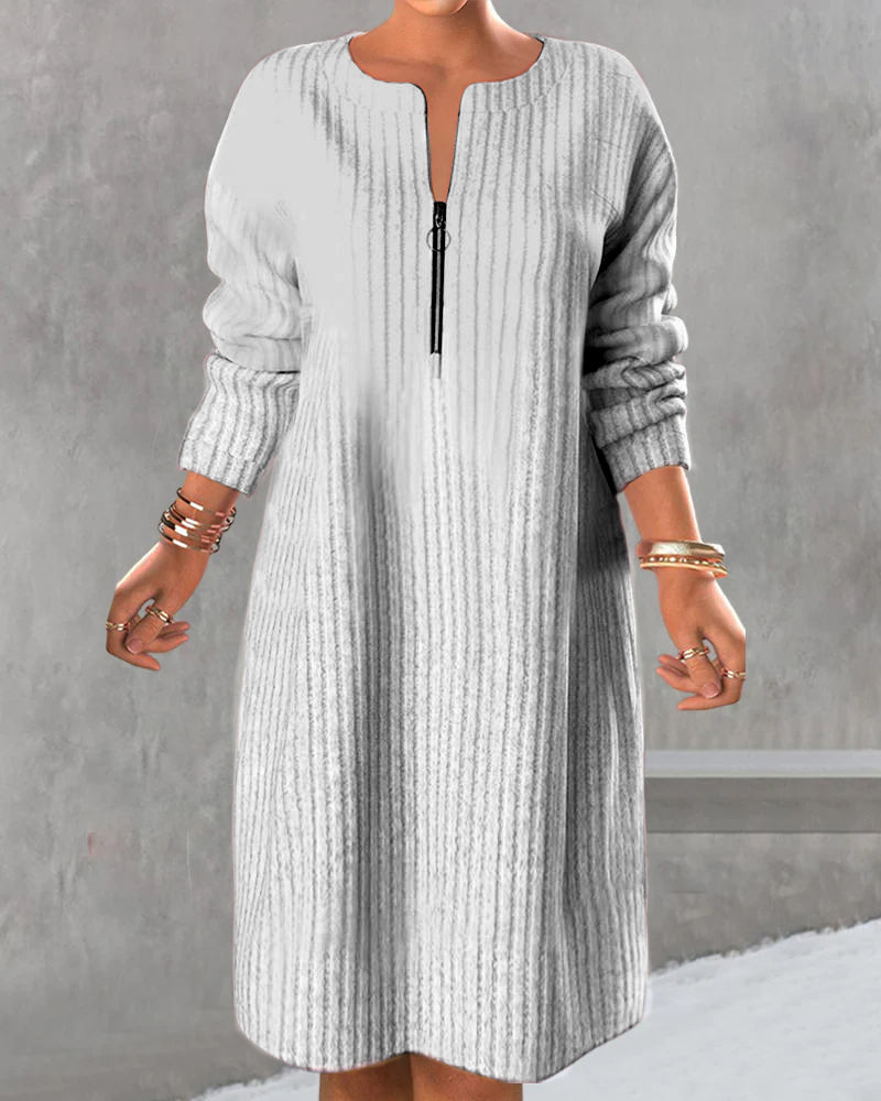 Enfärgad klänning med dragkedja