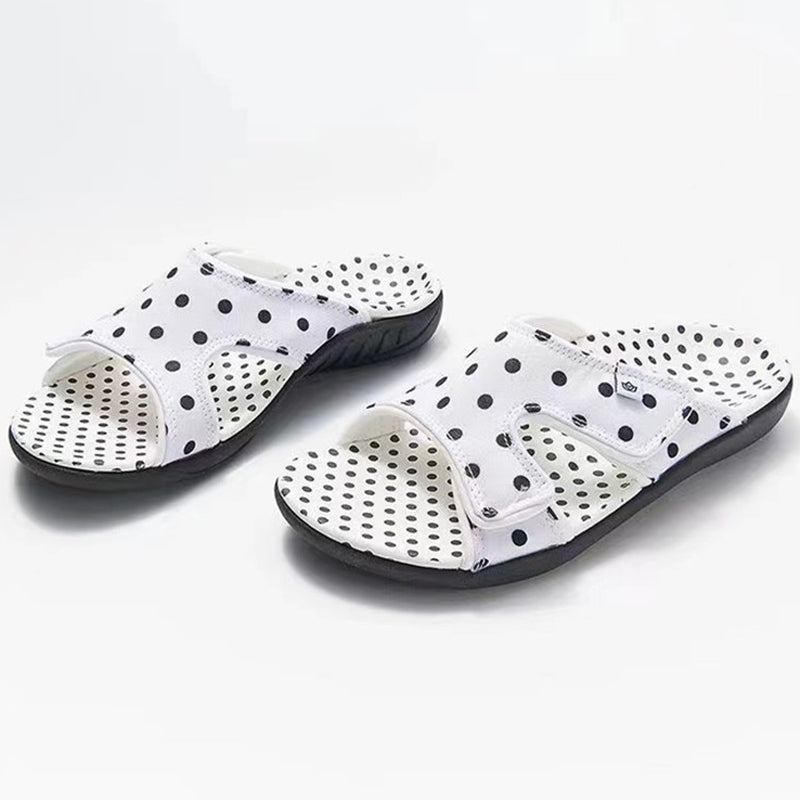 Moderiktiga och bekväma sandaler med halkskydd