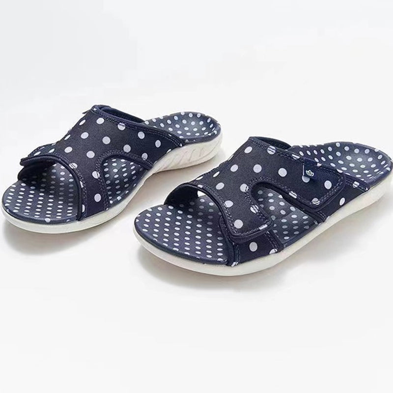 Moderiktiga och bekväma sandaler med halkskydd