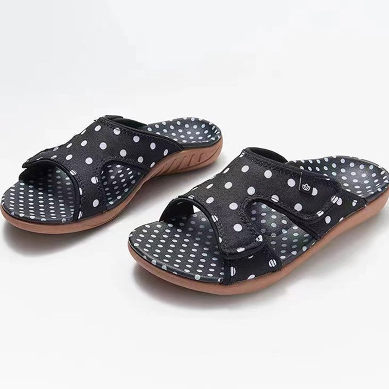 Moderiktiga och bekväma sandaler med halkskydd